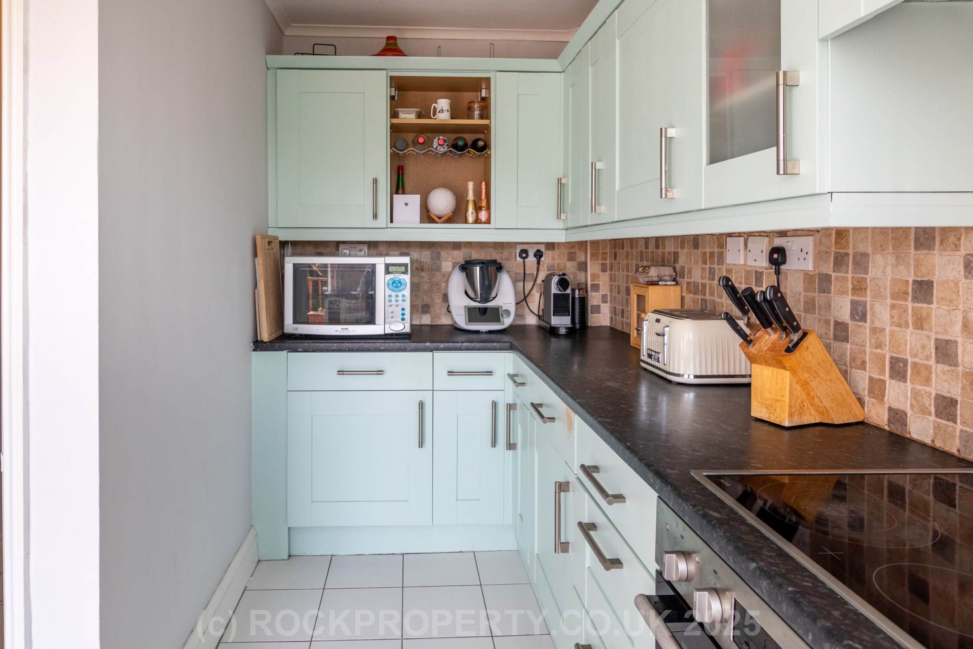 2 Bed with Fabulous Views, Garden & Parking, La Vallee De St. Pierre, St Lawrence, Image 5
