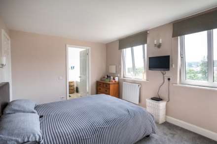 2 Bed with Fabulous Views, Garden & Parking, La Vallee De St. Pierre, St Lawrence, Image 12