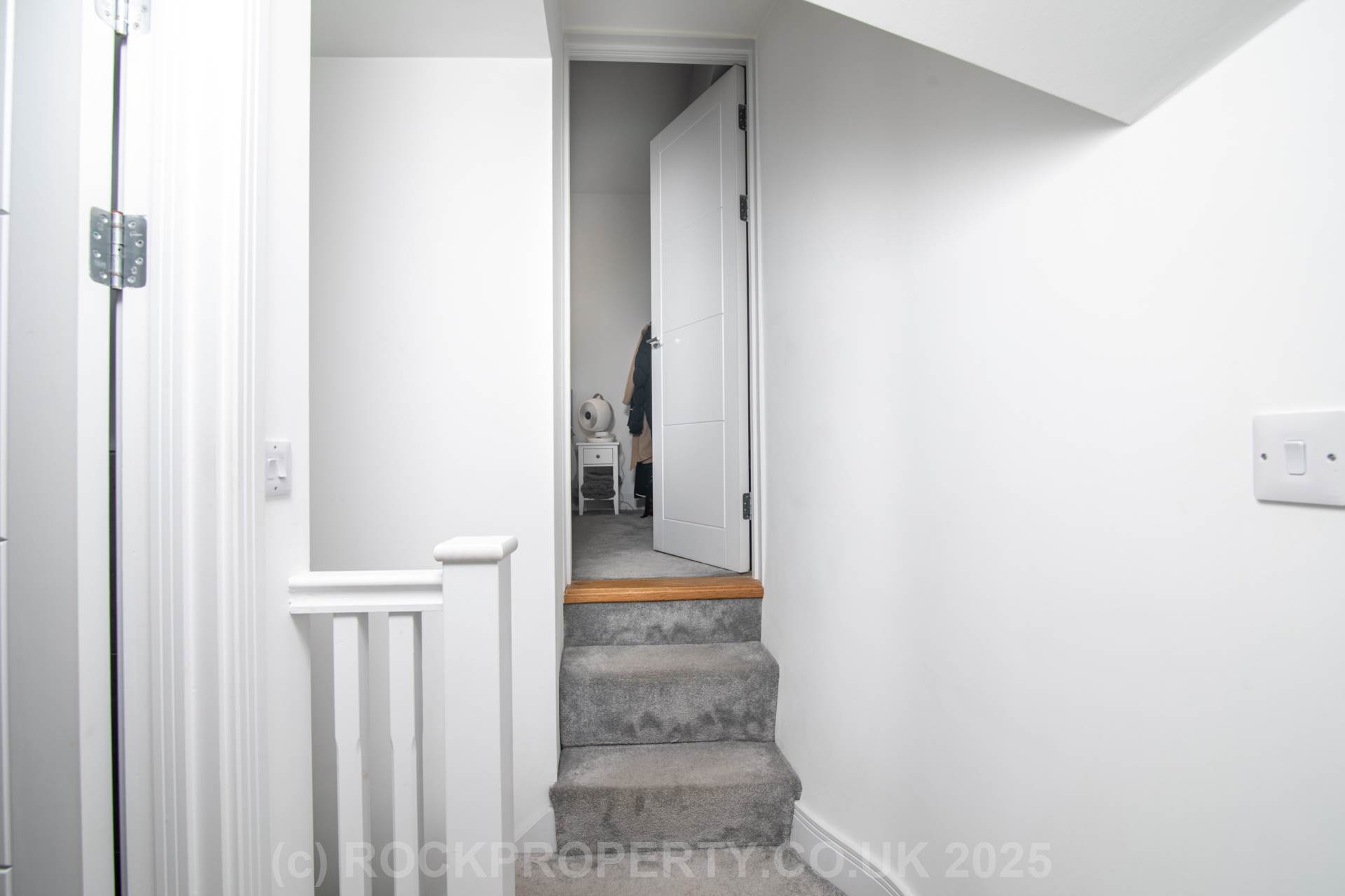 3 Bed Home with Patio & Parking, Town Outskirts, Image 11