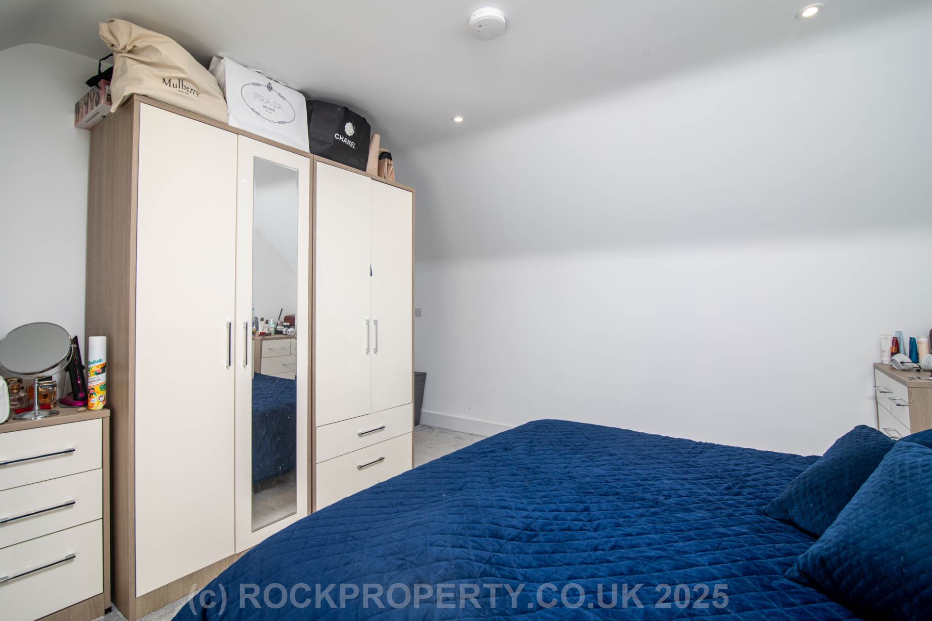 3 Bed Home with Patio & Parking, Town Outskirts, Image 17