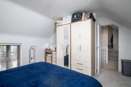 3 Bed Home with Patio & Parking, Town Outskirts, Image 16