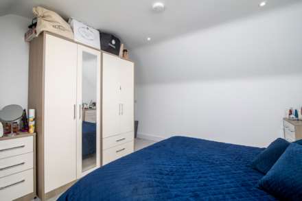 3 Bed Home with Patio & Parking, Town Outskirts, Image 17