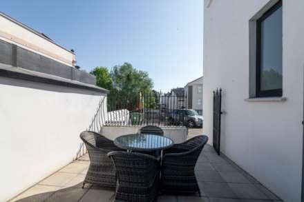 3 Bed Home with Patio & Parking, Town Outskirts, Image 2