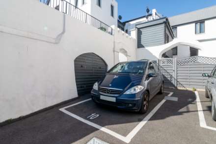 3 Bed Home with Patio & Parking, Town Outskirts, Image 20