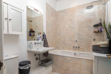 Spacious 2 Bed with Parking, Clarendon Road, St Helier, Image 13