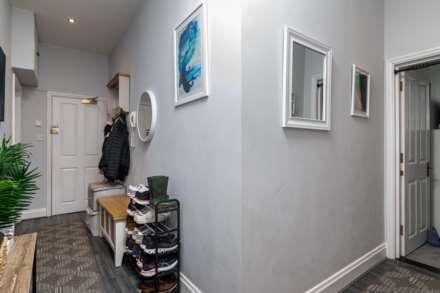 Spacious 2 Bed with Parking, Clarendon Road, St Helier, Image 9