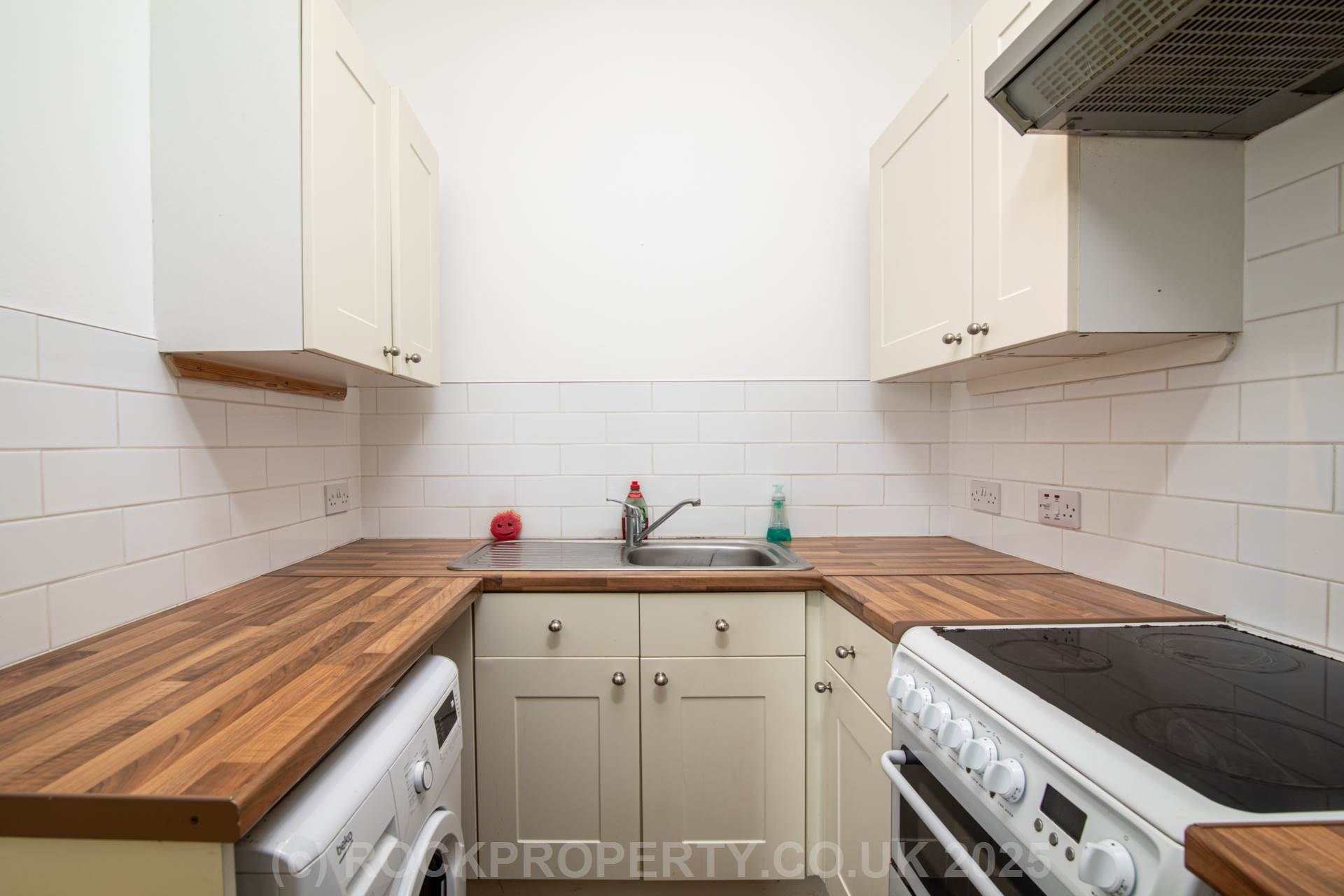 SPACIOUS 2 BED + PARKING, Leighton Court, St Aubin's Inner Rd, Image 10