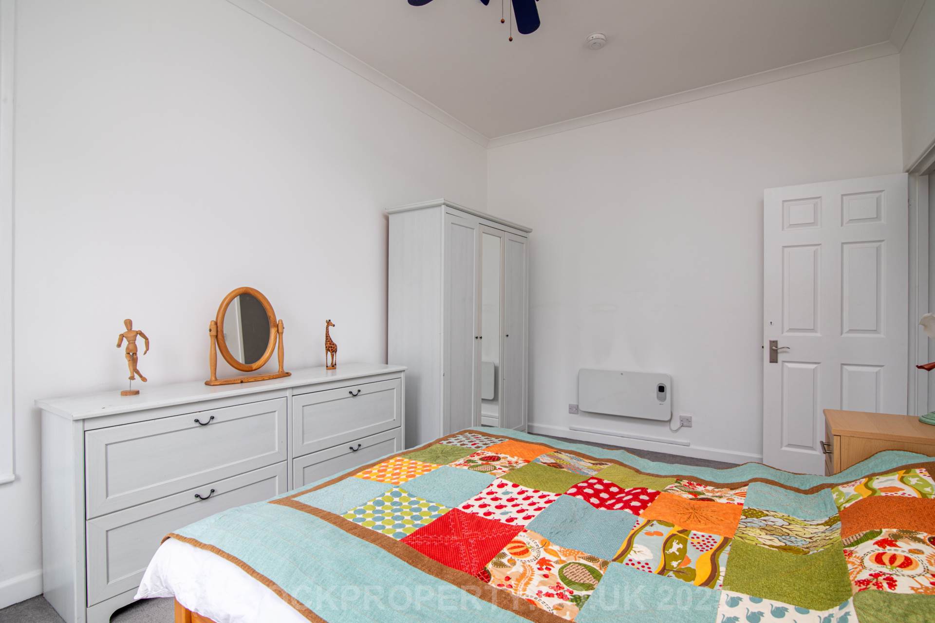 SPACIOUS 2 BED + PARKING, Leighton Court, St Aubin's Inner Rd, Image 14