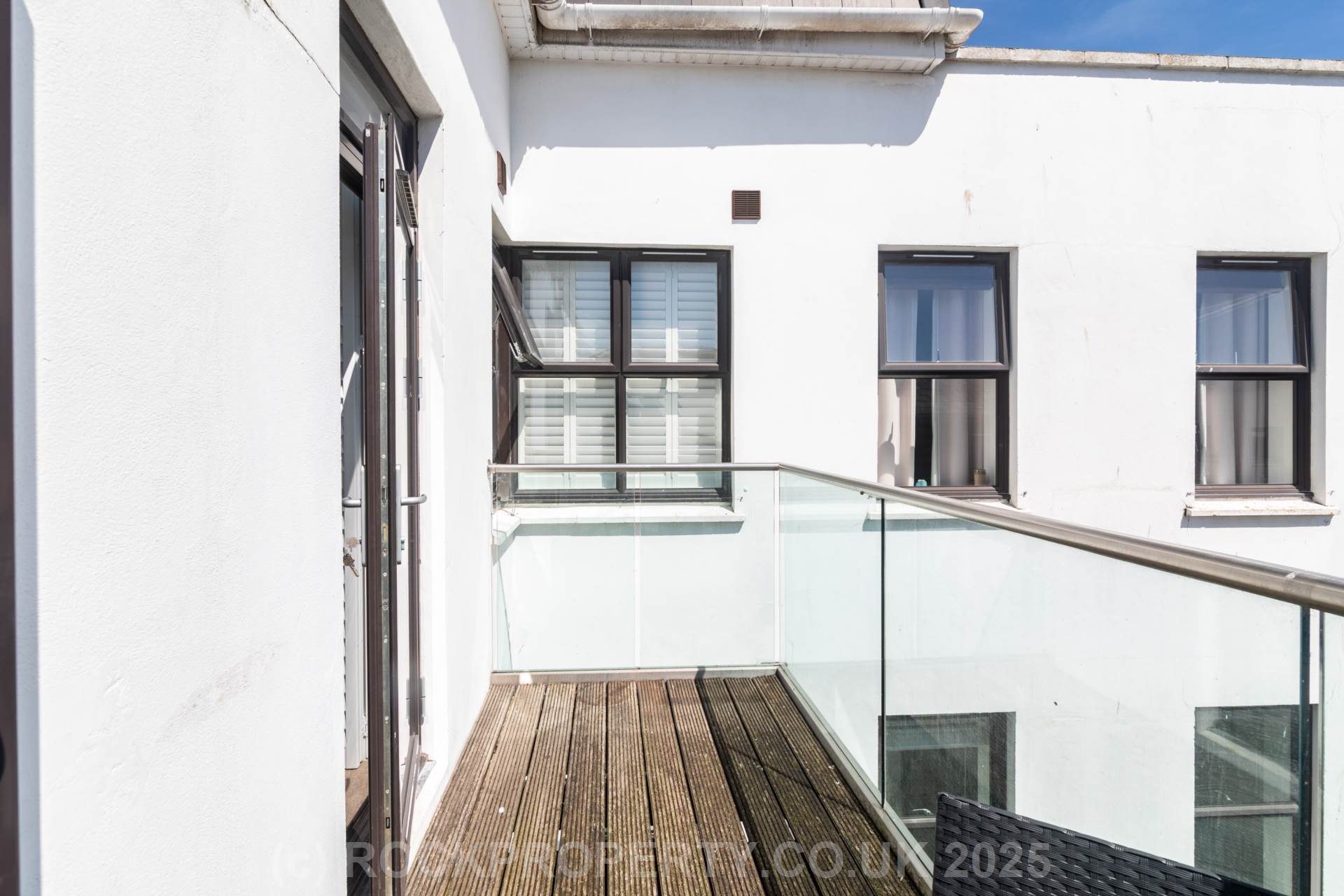 FABULOUS 1 BED PENTHOUSE, Central St Helier, Image 2