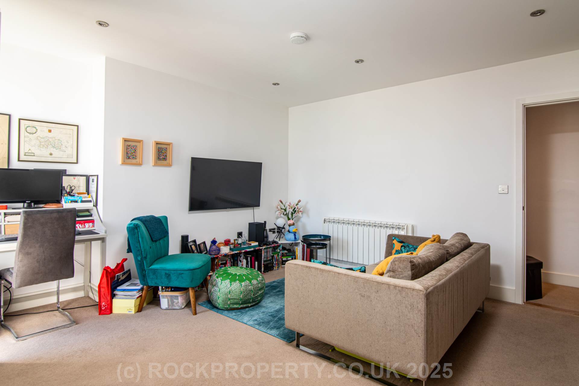 FABULOUS 1 BED PENTHOUSE, Central St Helier, Image 5