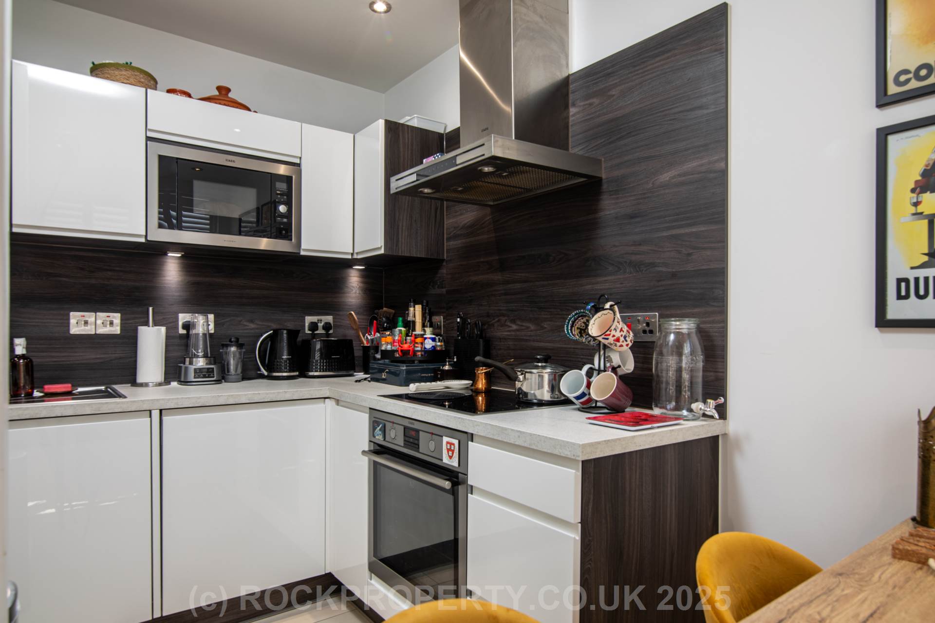 FABULOUS 1 BED PENTHOUSE, Central St Helier, Image 8