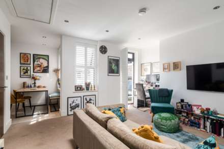 FABULOUS 1 BED PENTHOUSE, Central St Helier