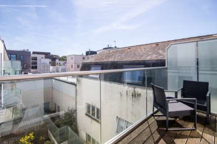 FABULOUS 1 BED PENTHOUSE, Central St Helier, Image 12
