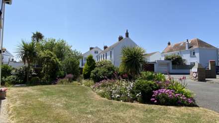 GREAT VALUE 2 BED APARTMENT, St Clement Coast Rd, Image 13