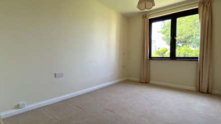 GREAT VALUE 2 BED APARTMENT, St Clement Coast Rd, Image 4