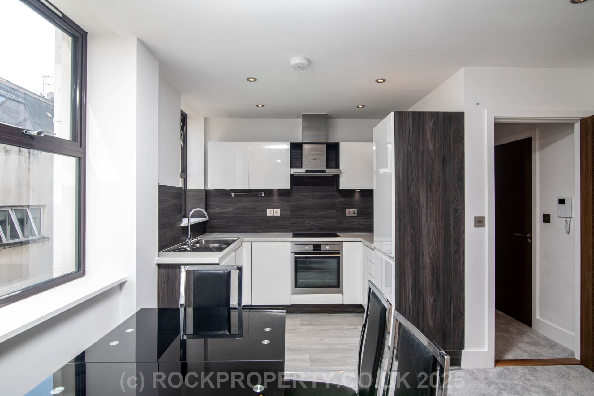 SUPERB 1 BED WITH W/F BALCONY, Bath Street, St Helier, Image 1
