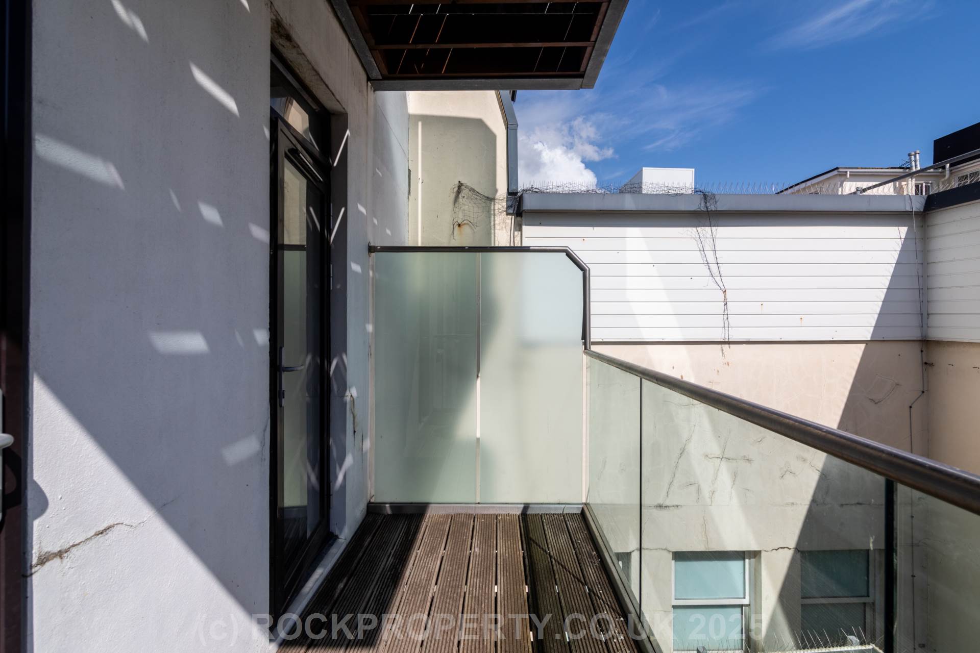 SUPERB 1 BED WITH W/F BALCONY, Bath Street, St Helier, Image 8
