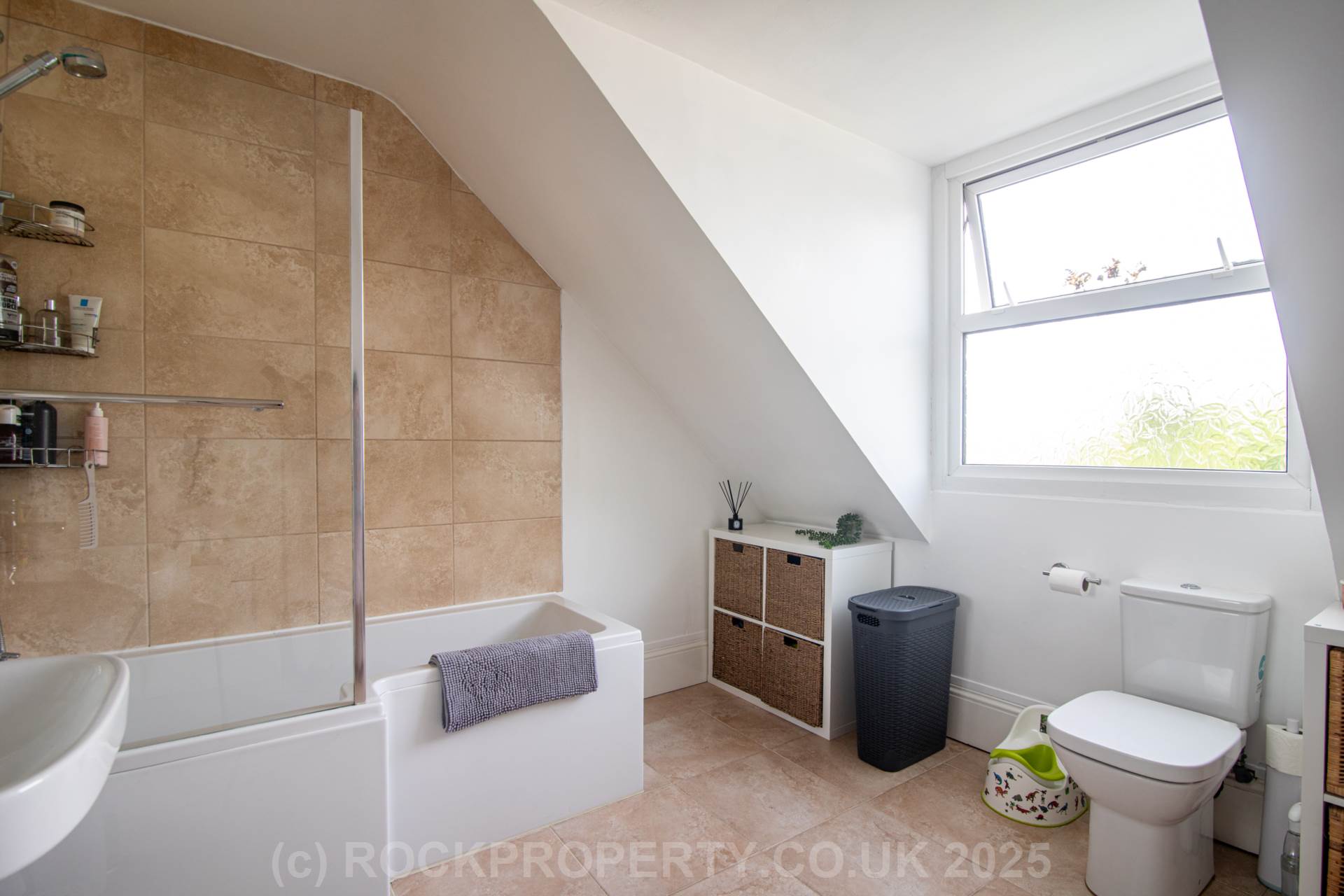 3 BED 2 BATH DUPLEX APARTMENT, Grosvenor Terrace, St Helier, Image 21