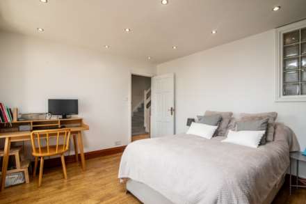 3 BED 2 BATH DUPLEX APARTMENT, Grosvenor Terrace, St Helier, Image 10