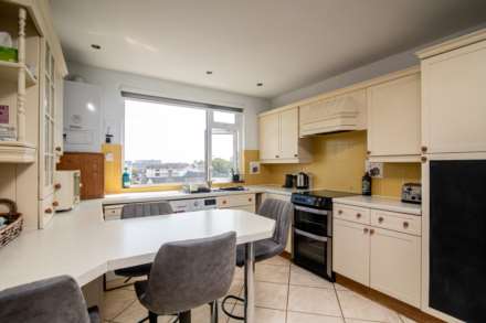 3 BED 2 BATH DUPLEX APARTMENT, Grosvenor Terrace, St Helier, Image 18
