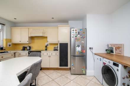 3 BED 2 BATH DUPLEX APARTMENT, Grosvenor Terrace, St Helier, Image 20