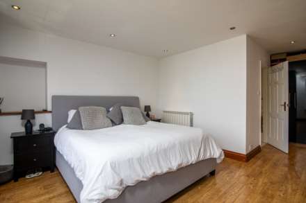 3 BED 2 BATH DUPLEX APARTMENT, Grosvenor Terrace, St Helier, Image 6