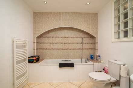 3 BED 2 BATH DUPLEX APARTMENT, Grosvenor Terrace, St Helier, Image 8