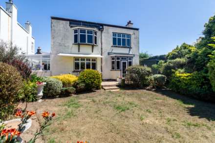 Large 4 Bed Detached House, Le Mont Felard, St Lawrence, Image 3