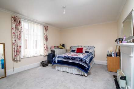 SPACIOUS 3 BED 2 BATH, Pomona Road, St Helier, Image 8