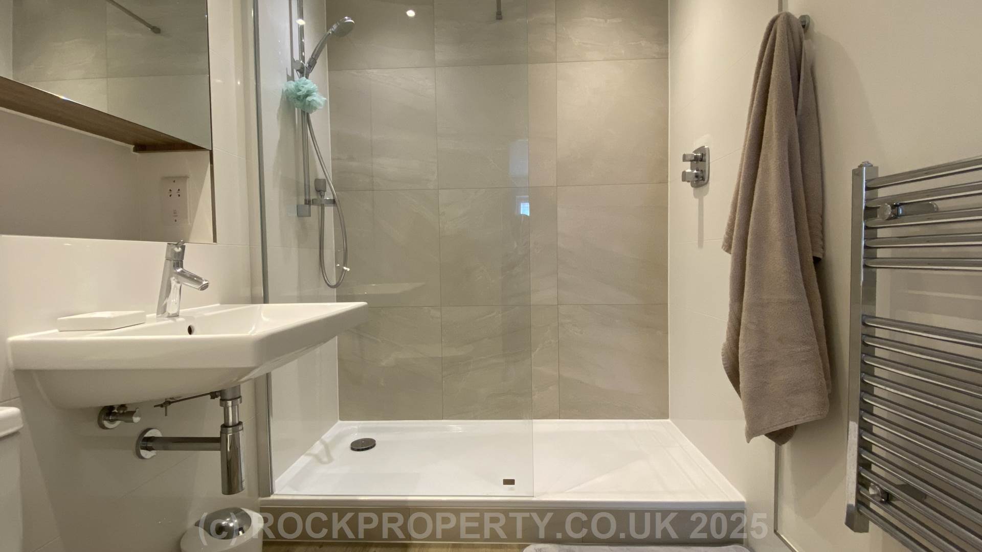 STUNNING 2 BED 2 BATH, Hilary Street, St Helier, Image 13