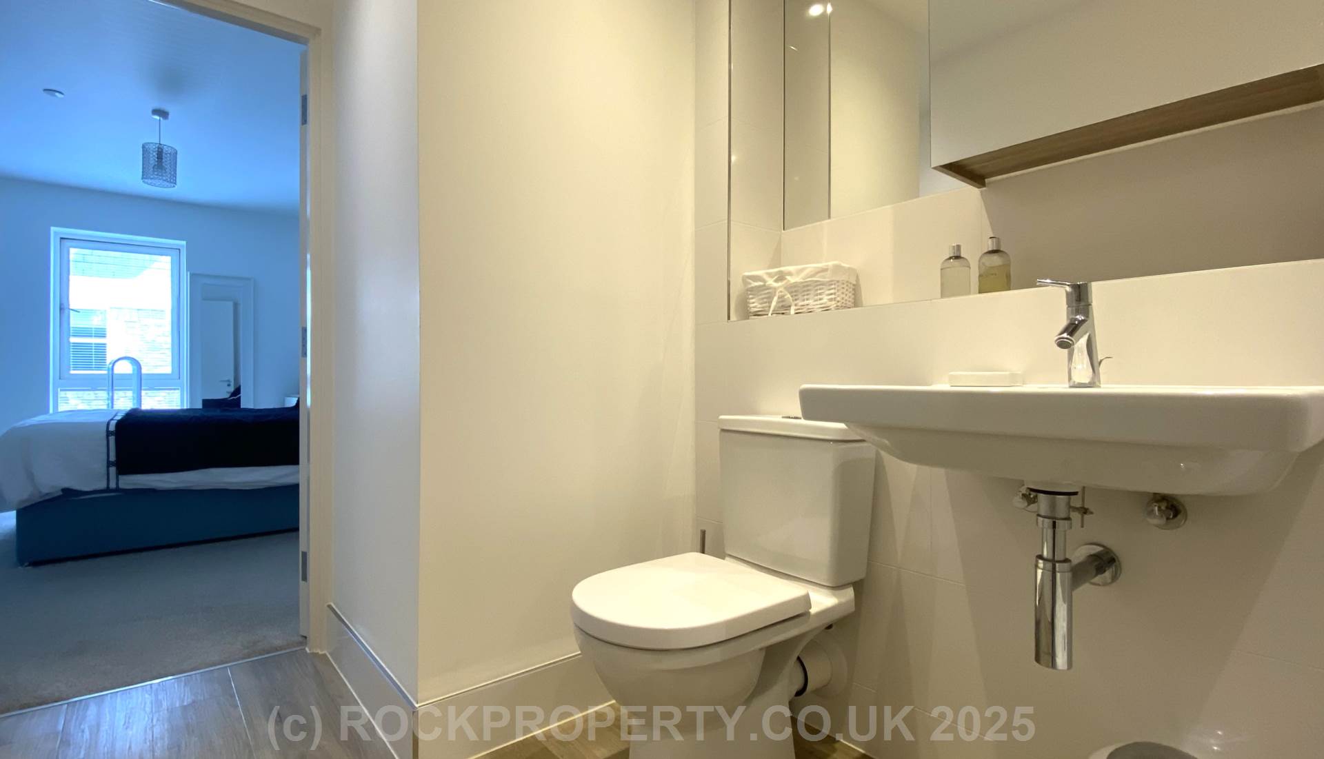 STUNNING 2 BED 2 BATH, Hilary Street, St Helier, Image 14