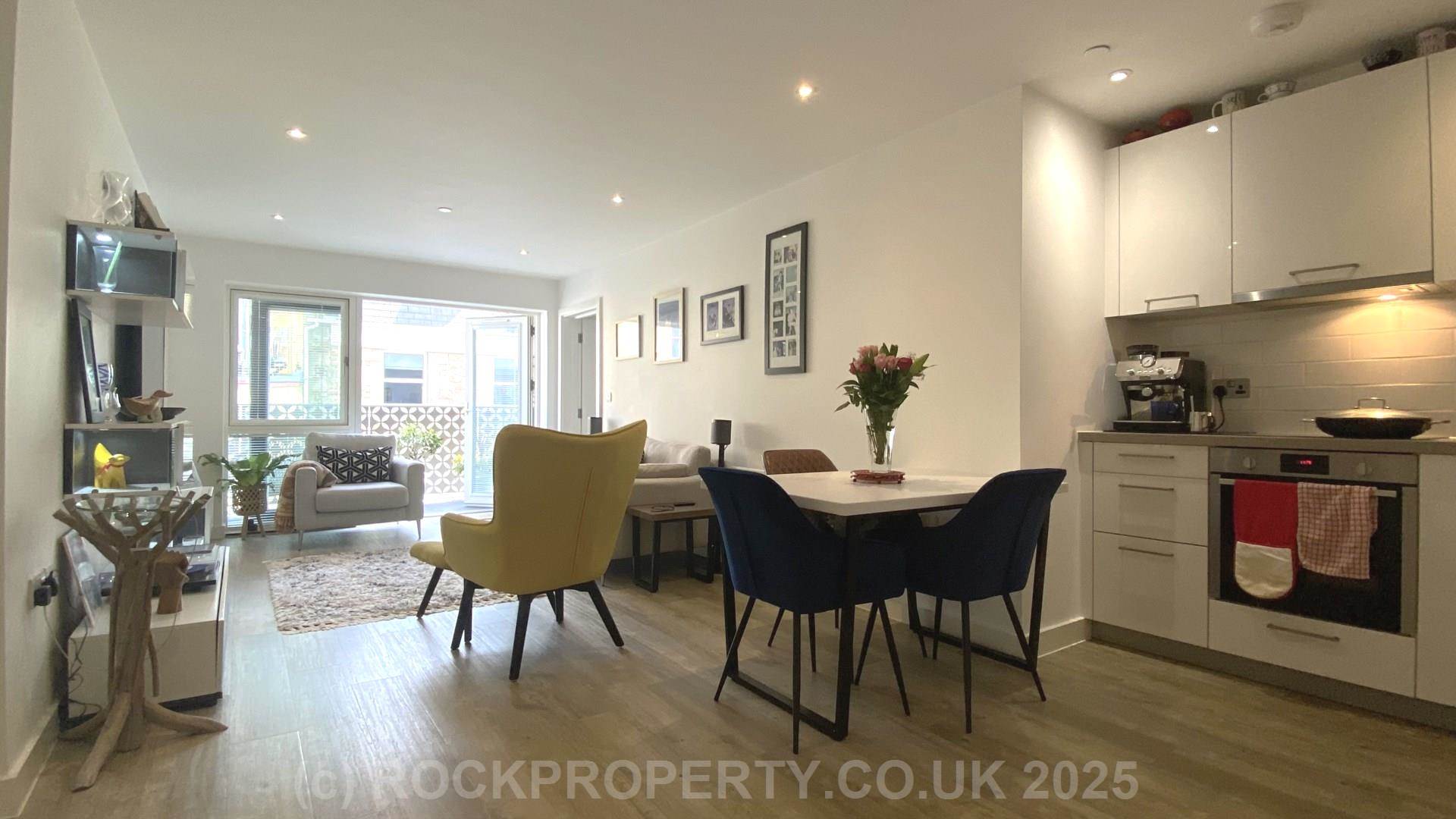 STUNNING 2 BED 2 BATH, Hilary Street, St Helier, Image 3
