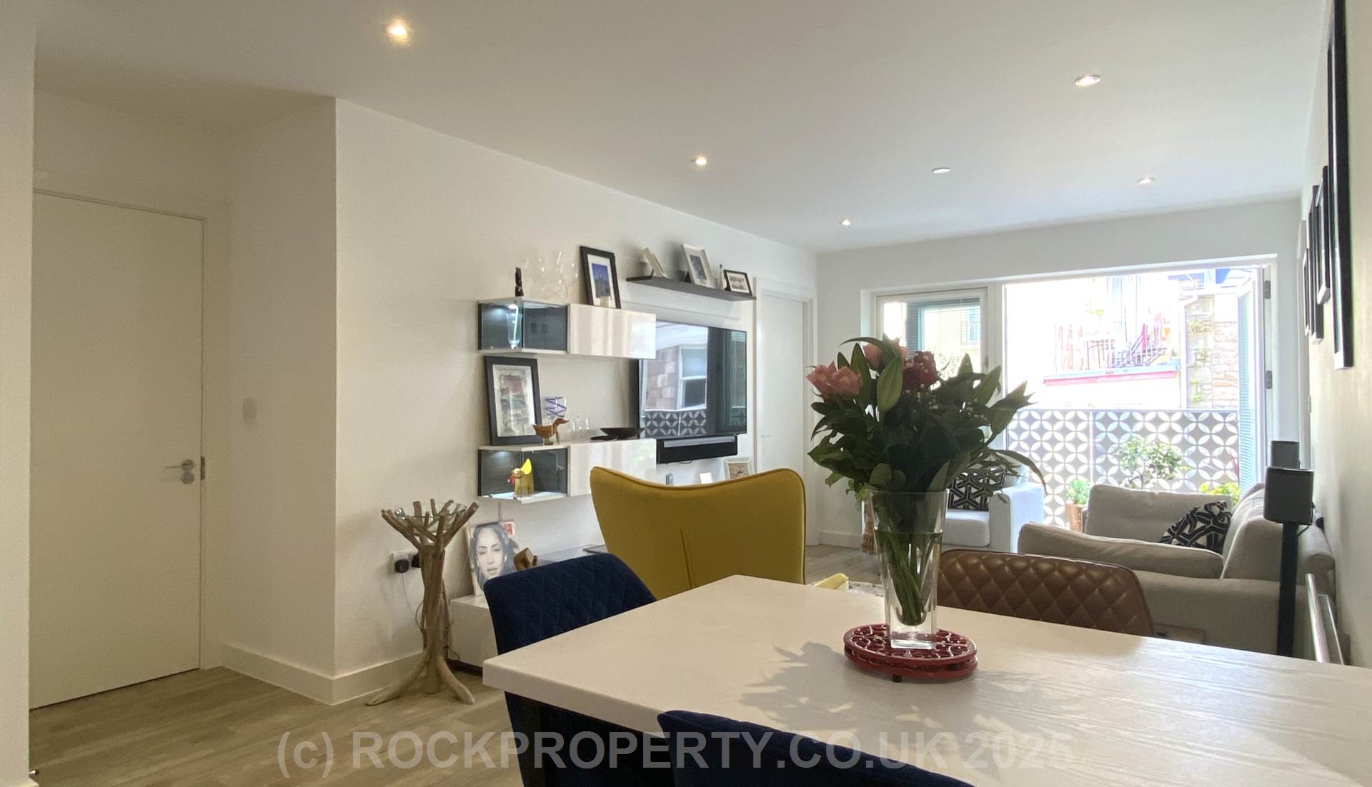 STUNNING 2 BED 2 BATH, Hilary Street, St Helier, Image 7