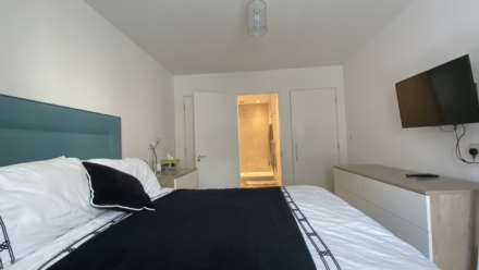 STUNNING 2 BED 2 BATH, Hilary Street, St Helier, Image 11
