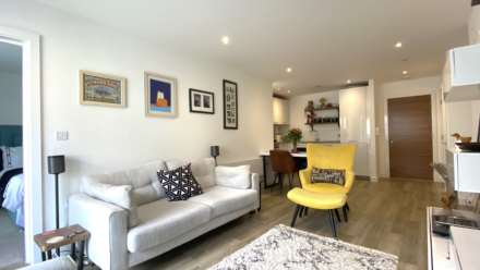 STUNNING 2 BED 2 BATH, Hilary Street, St Helier, Image 2