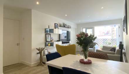 STUNNING 2 BED 2 BATH, Hilary Street, St Helier, Image 7