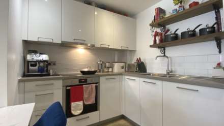 STUNNING 2 BED 2 BATH, Hilary Street, St Helier, Image 8