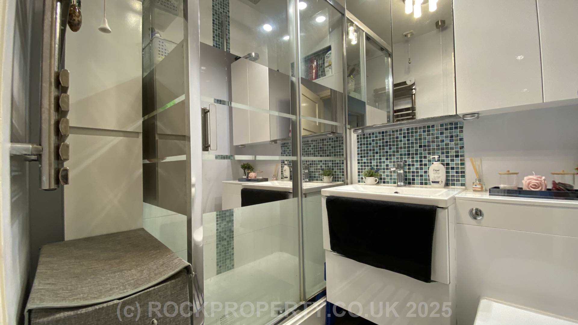SPACIOUS 2 DOUBLE BED FLAT, Rue De Maupertuis, St Clement, Image 16