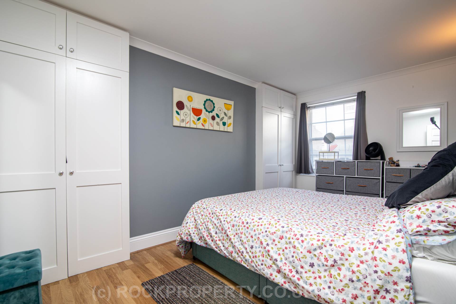TWO DOUBLE BEDS + PARKING, Town Outskirts, Image 10