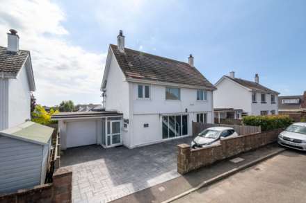 DETACHED 4 BED 2 BATH HOME, Le Clos Du Roncherez, St Brelade