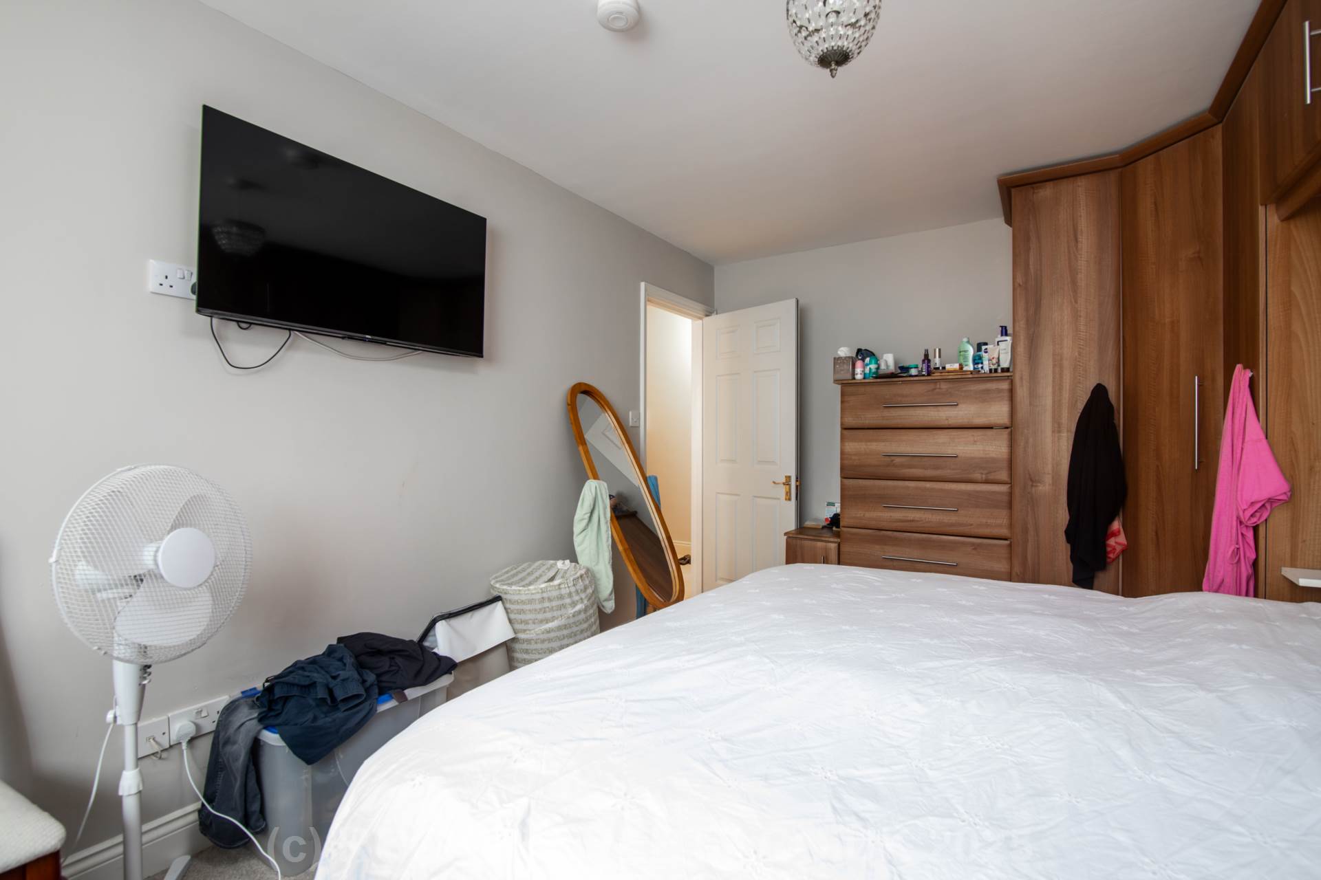 HUGE 2 DOUBLE BED + S/F TERRACE, La Grande Route Des Sablons, Grouville, Image 16