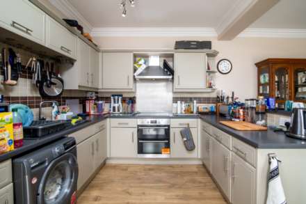 HUGE 2 DOUBLE BED + S/F TERRACE, La Grande Route Des Sablons, Grouville, Image 11