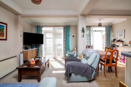 HUGE 2 DOUBLE BED + S/F TERRACE, La Grande Route Des Sablons, Grouville, Image 8