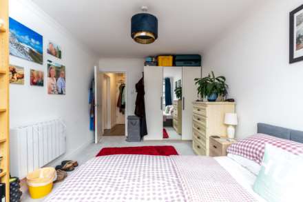 SPACIOUS 1 BED FLAT, St Helier, Image 11
