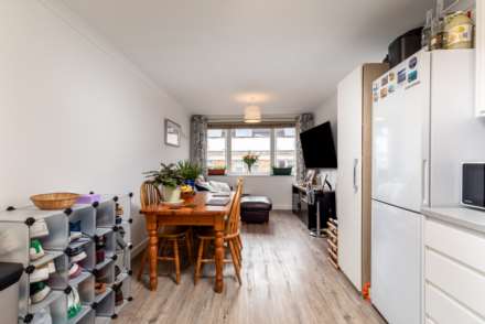 SPACIOUS 1 BED FLAT, St Helier, Image 2