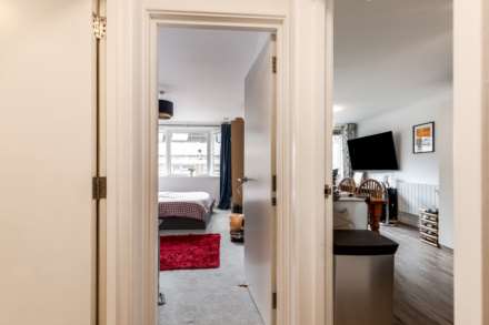 SPACIOUS 1 BED FLAT, St Helier, Image 8