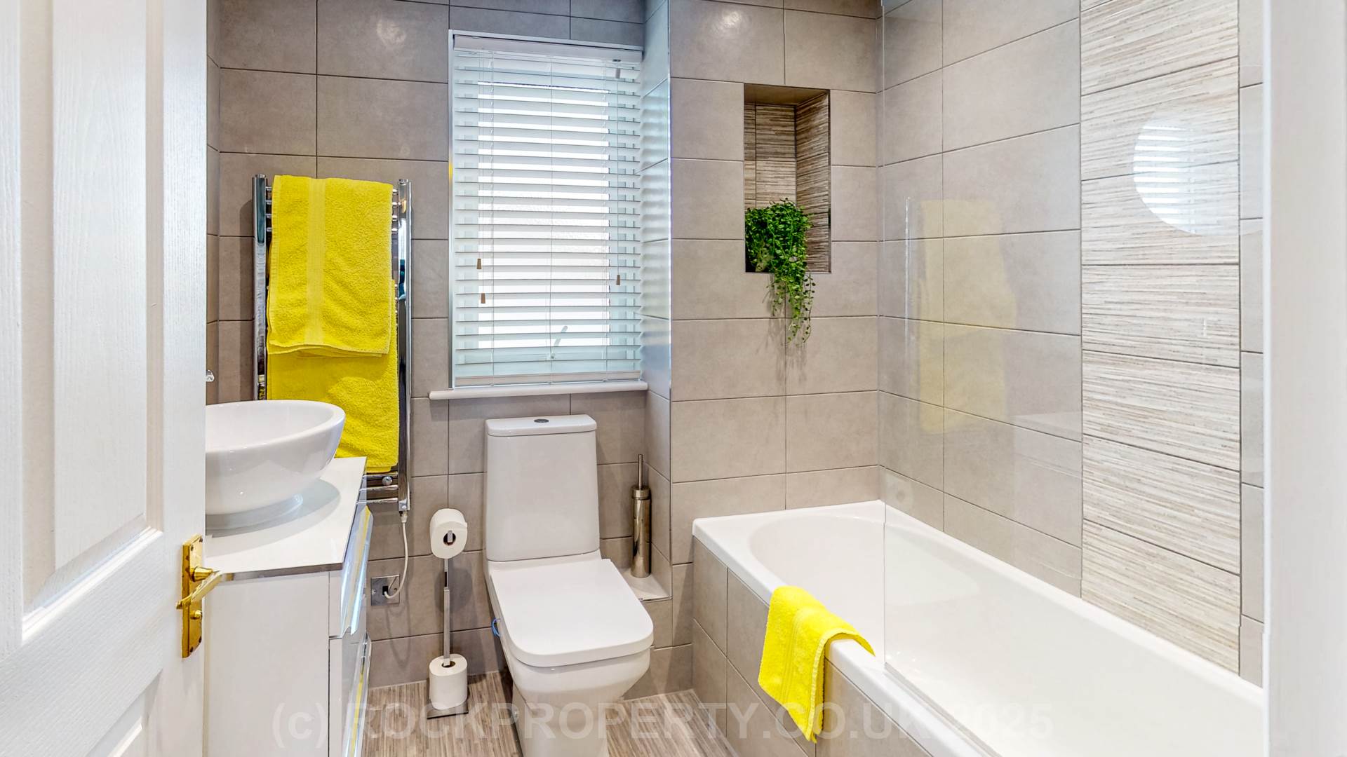 Substantial 4 Bed 3 Bath Family Home, Le Clos Vaze, St John's Road, Image 15