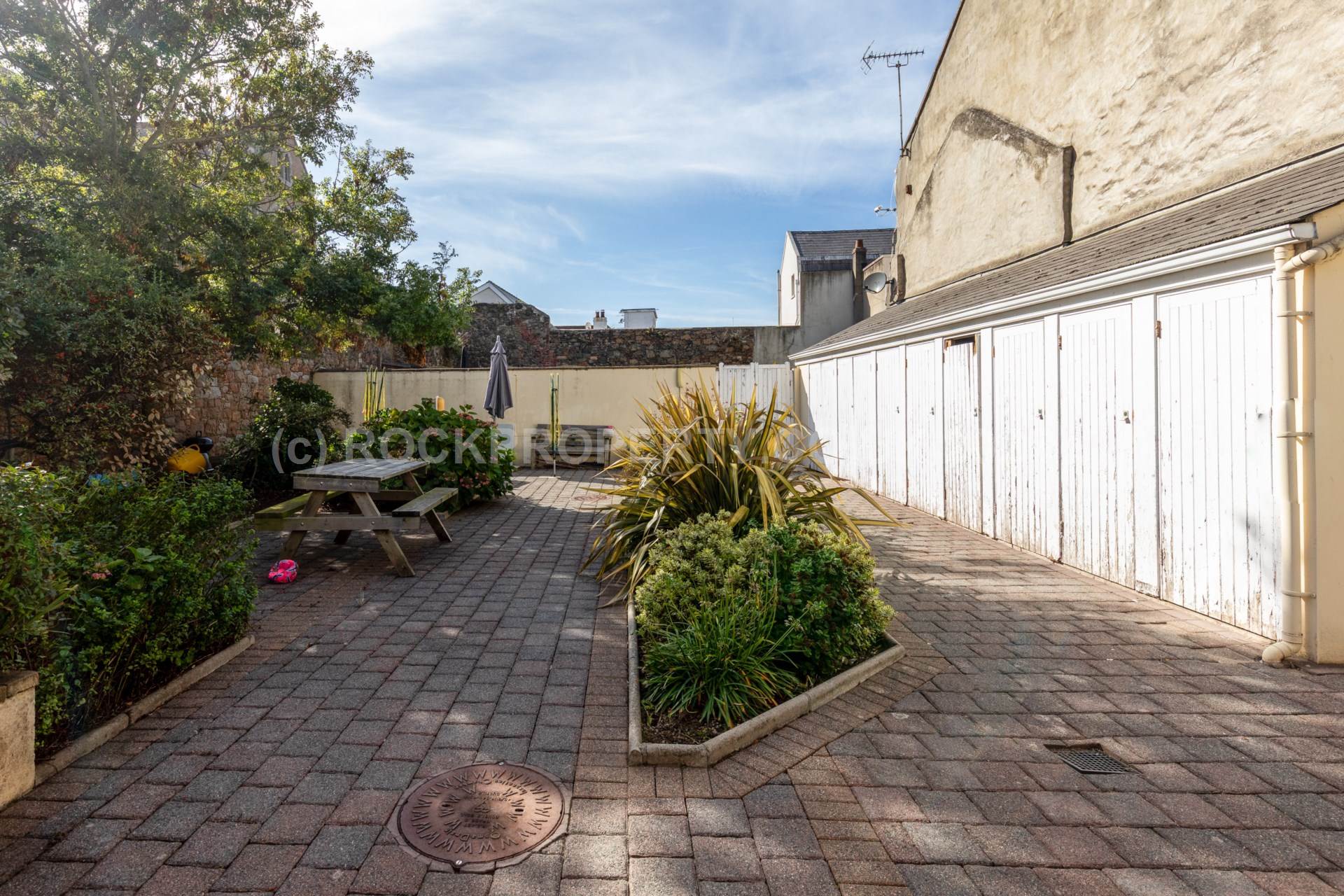 Spacious 1 Bed Flat, Val Plaisant, St Helier, Image 16