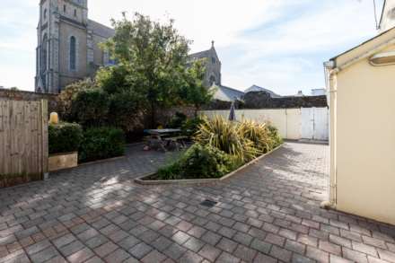 Spacious 1 Bed Flat, Val Plaisant, St Helier, Image 18