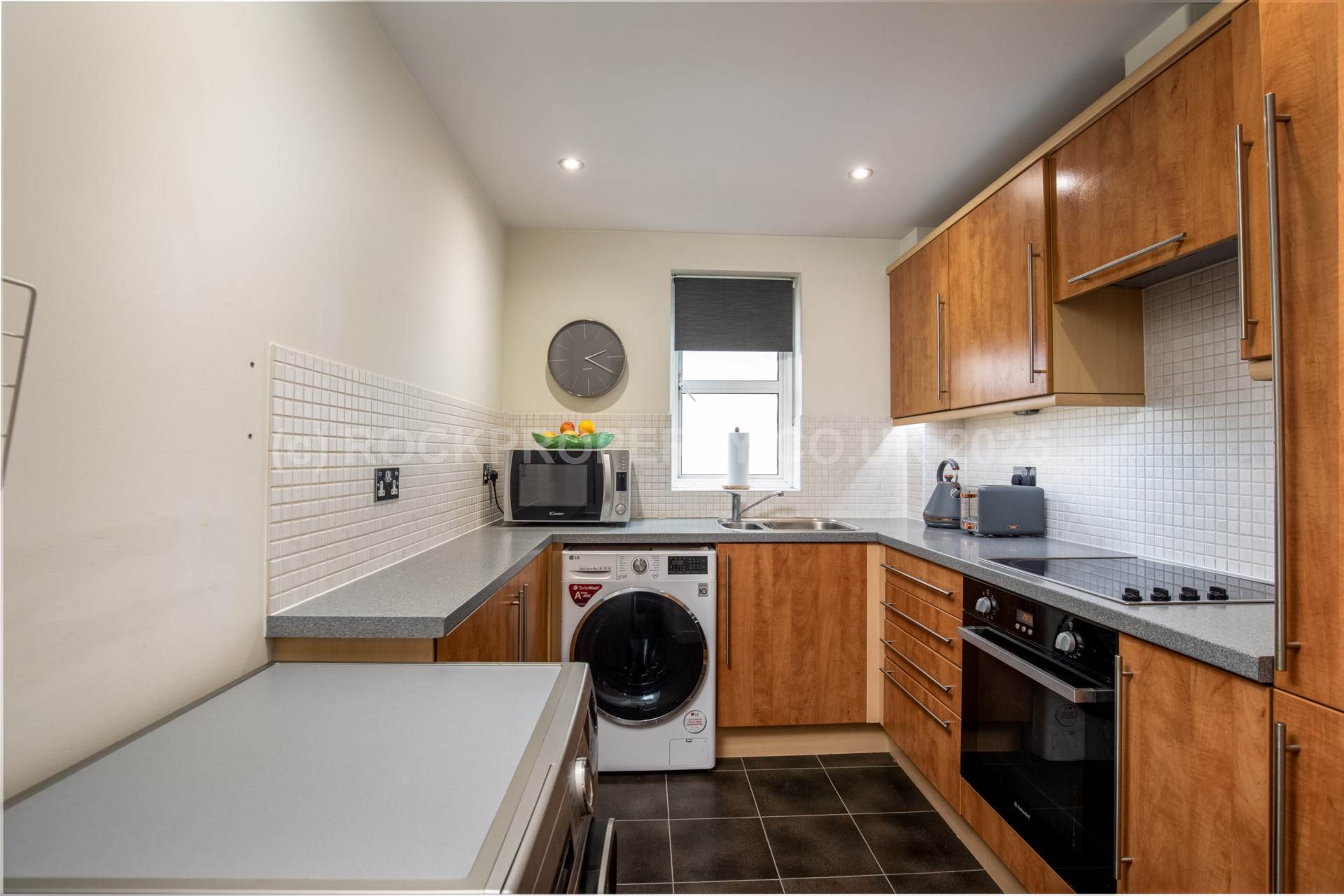 Modern 1 Bed / Balcony / Parking, La Route De St Aubin, St Lawrence, Image 11